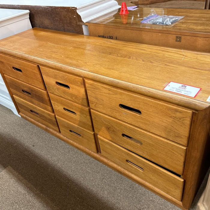 9-Drawer Long Dresser(BTK)