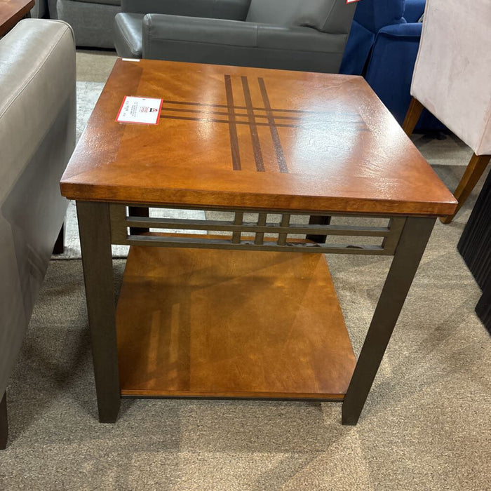 DW 2-Tier Patterned End Table(BLA)