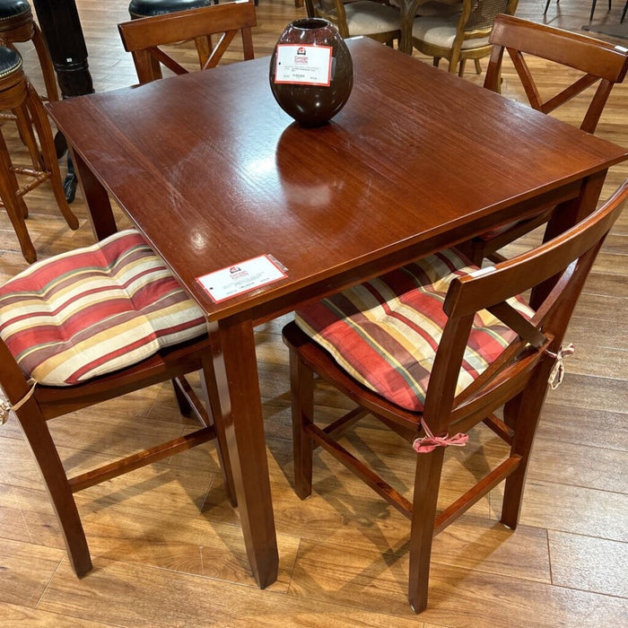 DW Pub Height Table w/ 4CH + Cushions(ATH)