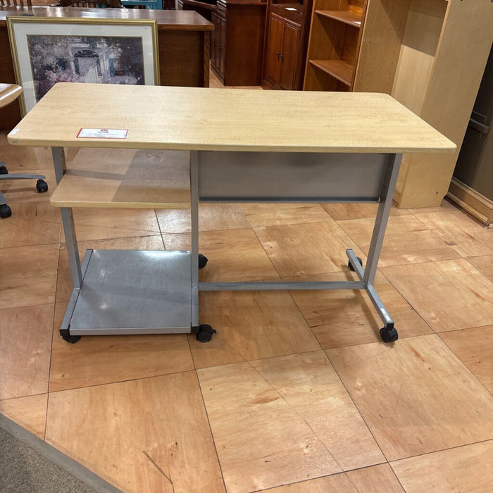 LW Grey Metal Desk(BAI)