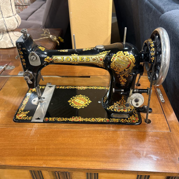 DW Ornate Sewing Machine(LSH)