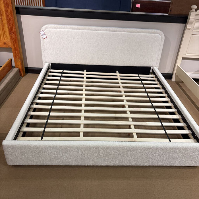 Whaite Fabric King Bed (SAK)