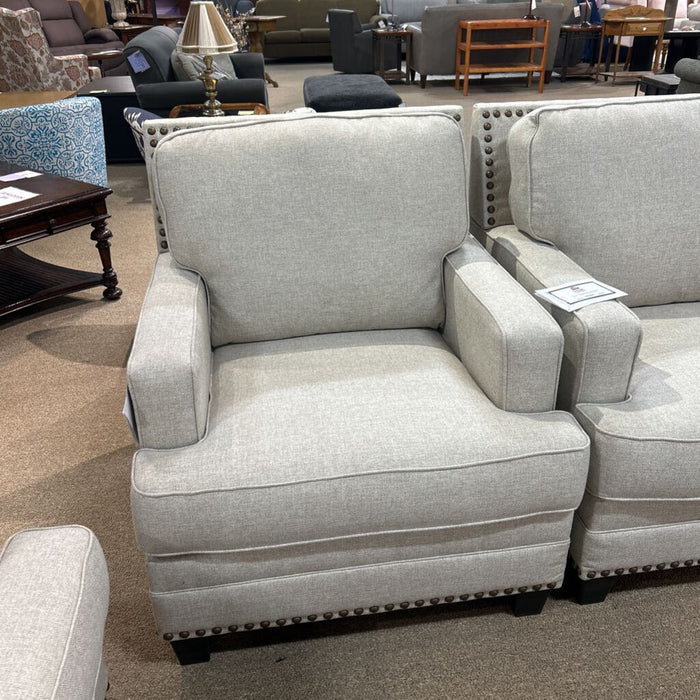 Claredon Chair (STT)