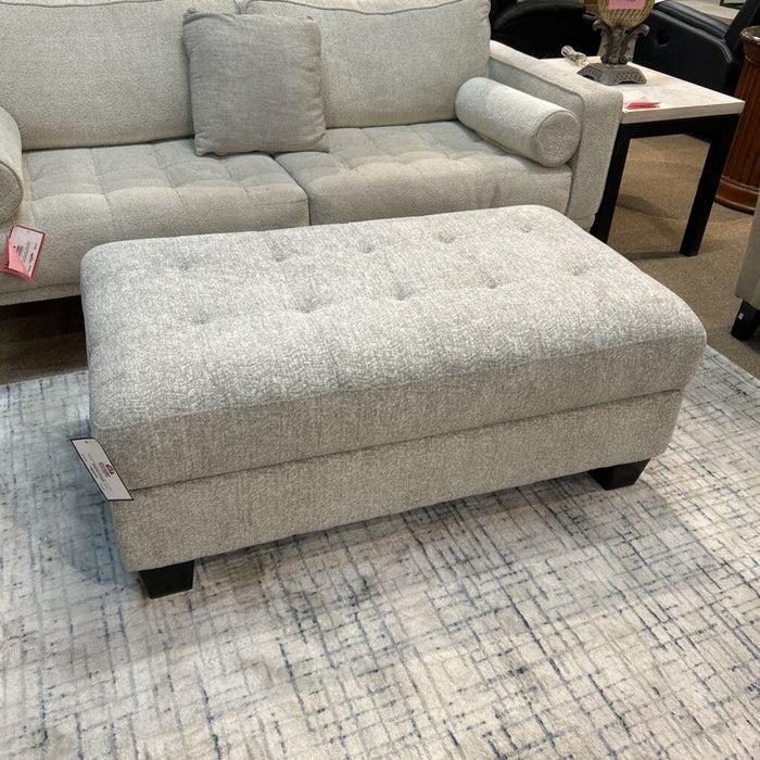 STORAGE OTTOMAN - GRAY (AAK)