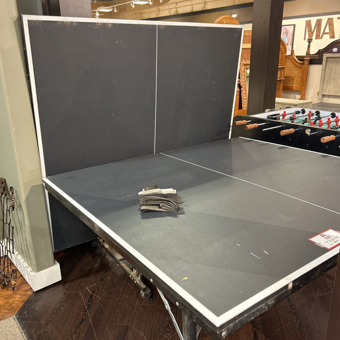 Folding Ping Pong Table
