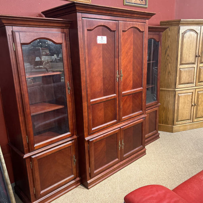 3pc Dw Ent Center (BAH)