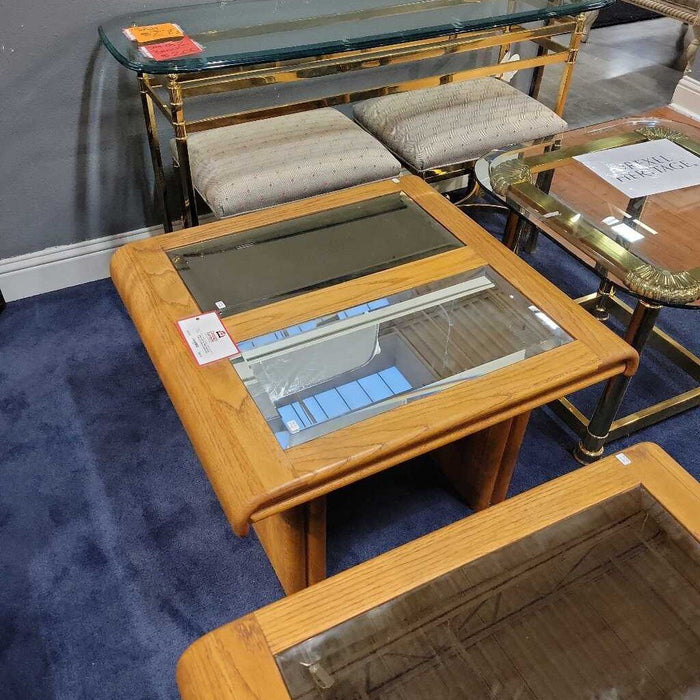 Oak End Table W/ 2 Glass Inserts (KL)