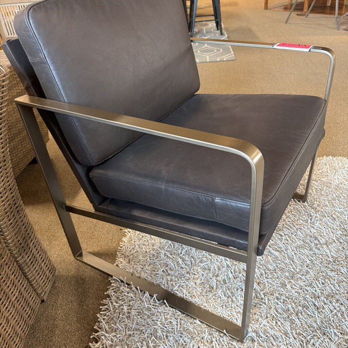 Bradett Accent Chair (SAT)