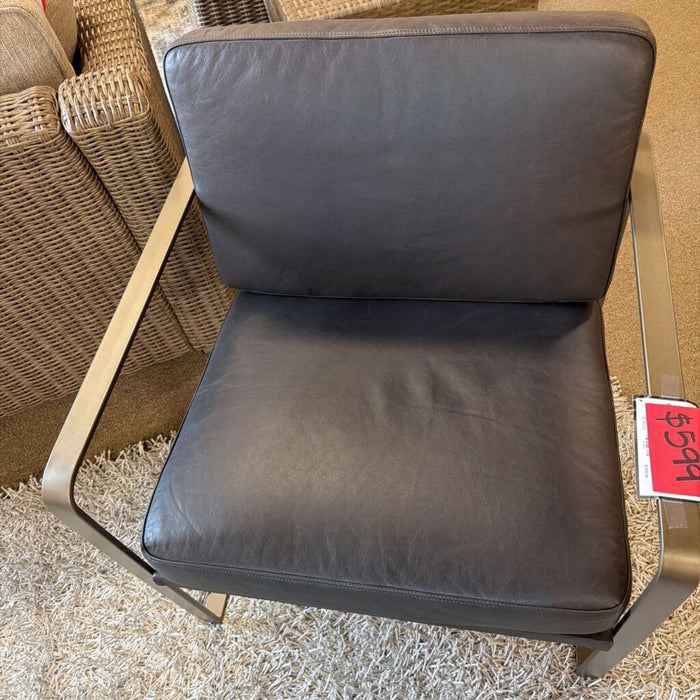 Bradett Accent Chair (SAT)