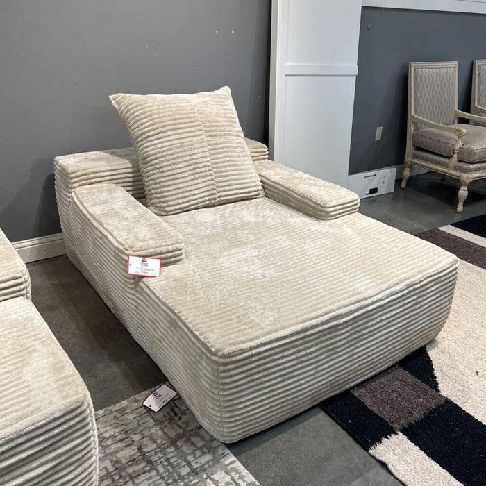 Boneless White Fabric Loungers (BII)