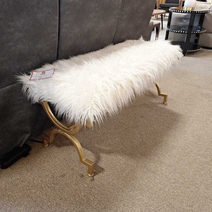 Fuzzy White Gold Accented Bench(LSH)