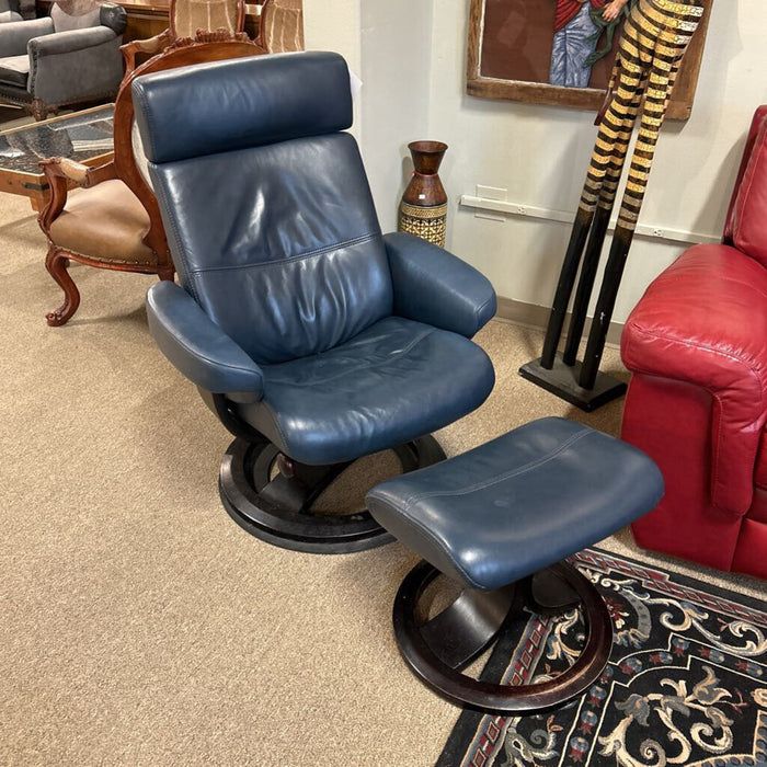Blue Leather Chair W/ Ottoman (CTH)