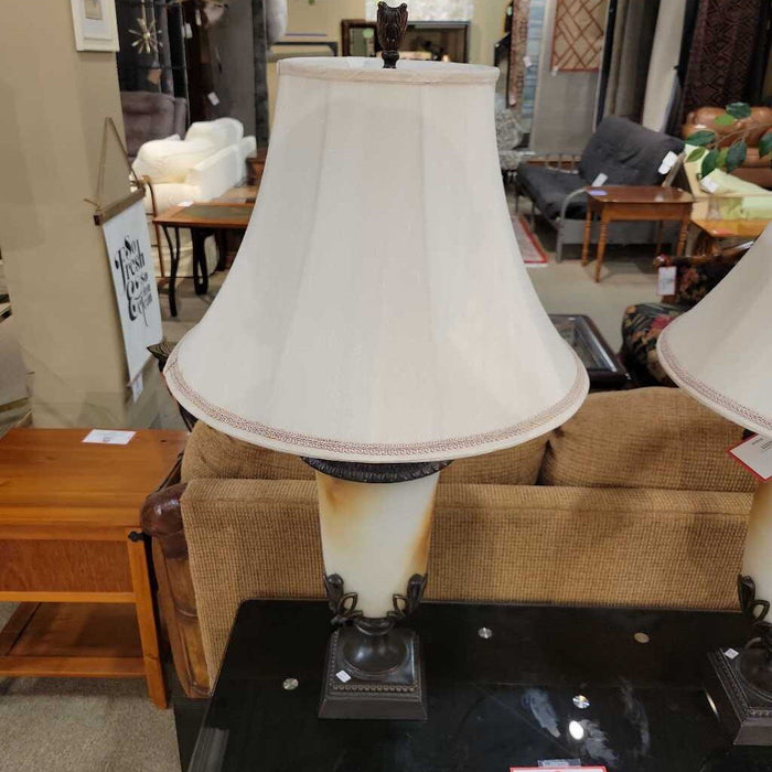 Tan/Brown Ceramic Table Lamp w/ Tan Shade(TI)