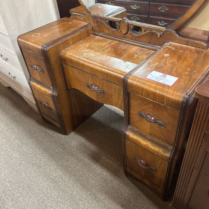 DW Vanity w/ Mirror(Settee)(BAI)