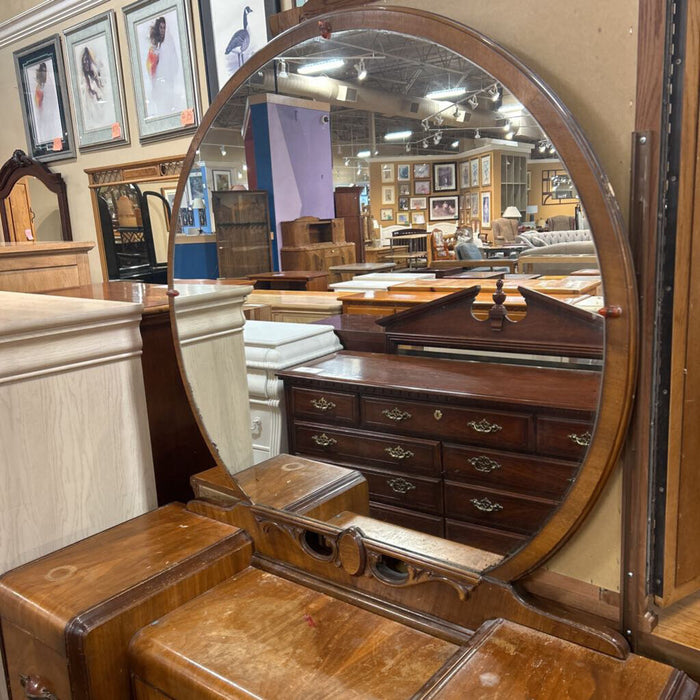 DW Vanity w/ Mirror(Settee)(BAI)