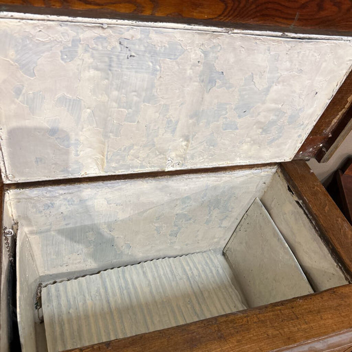 DW Antique Ice Chest(AMK)