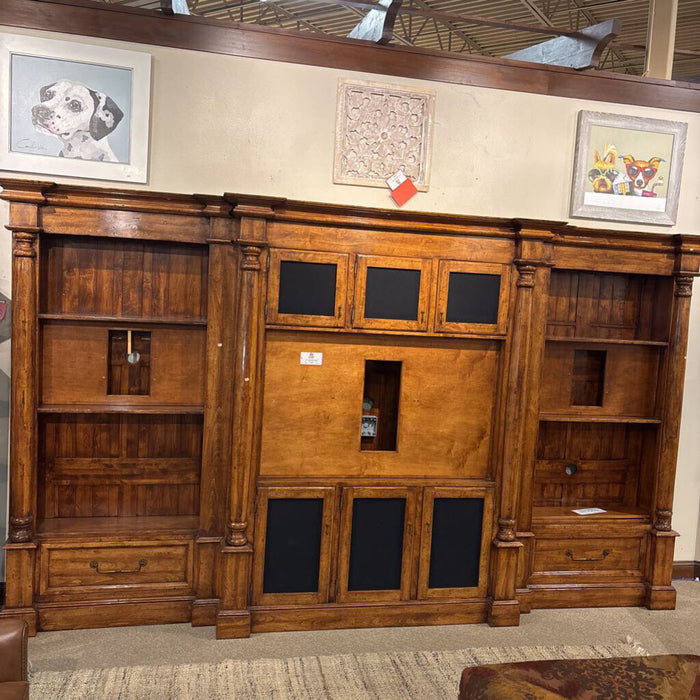 Large 4PC Entertainment Center (LSMK)