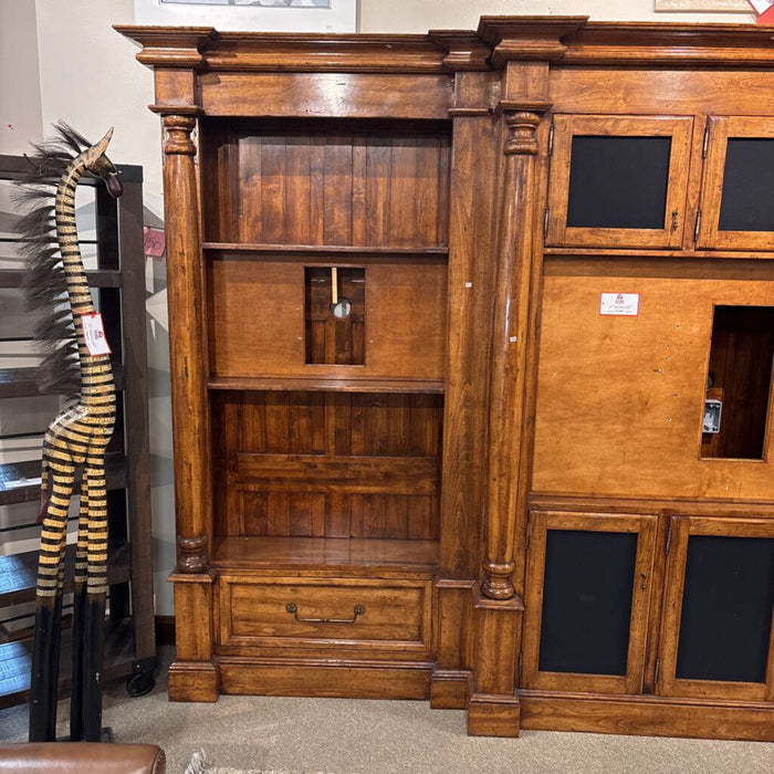 Large 4PC Entertainment Center (LSMK)