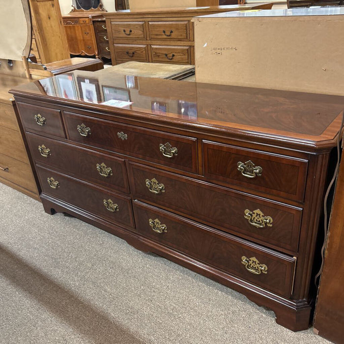 DW Drexel Dresser (SAK)