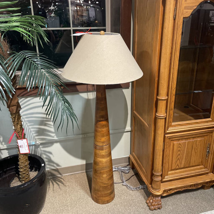 L329104 Wood Floor Lamp (LIH)