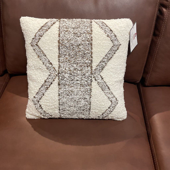 A1001125 Brettwood Pillow (CH)