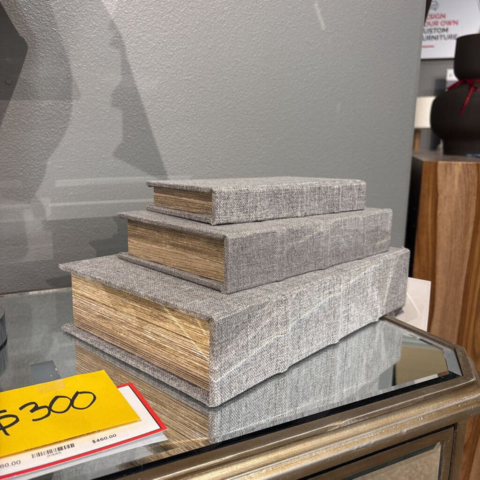 A2000487 Set of 3 Boxes (IH)