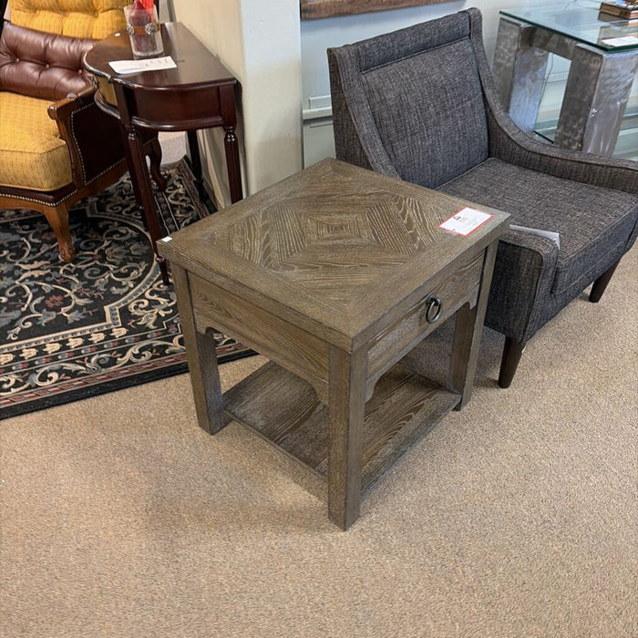 Rustic 1-Drawer End Table(BAH)