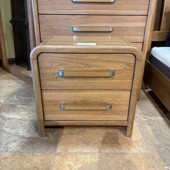 NIGHTSTAND - NATURAL HICKORY (LVI)