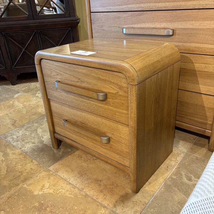 NIGHTSTAND - NATURAL HICKORY (LVI)