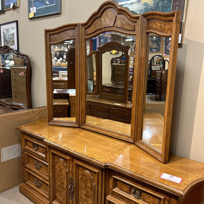 Long DW 9-Drawer Dresser/Mirror(KHK)