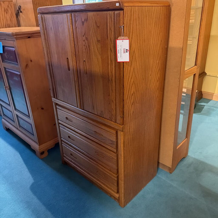 Vintage Oak Armorie/Ent Center (BHA)