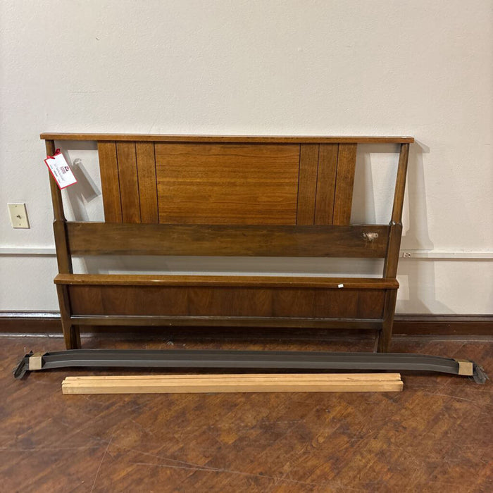MCM Queen Bed (BAH)