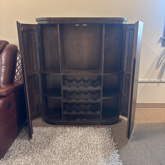 Brown 2-Door Bar (CHH)