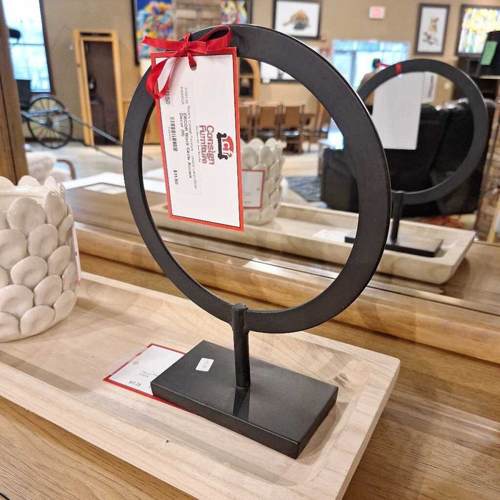 Black Circle Accent Decor (M)
