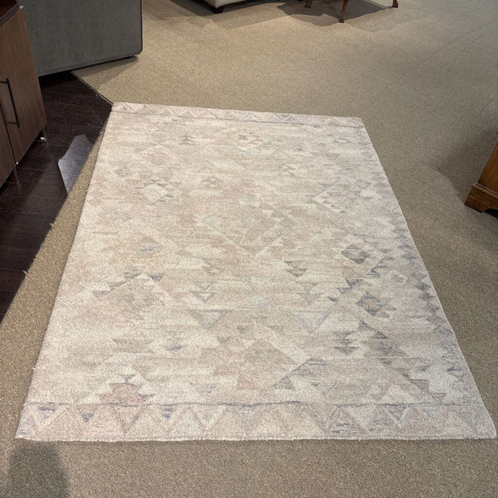 5x7 Triangle Pattern Light Multi-Color Rug (SK)