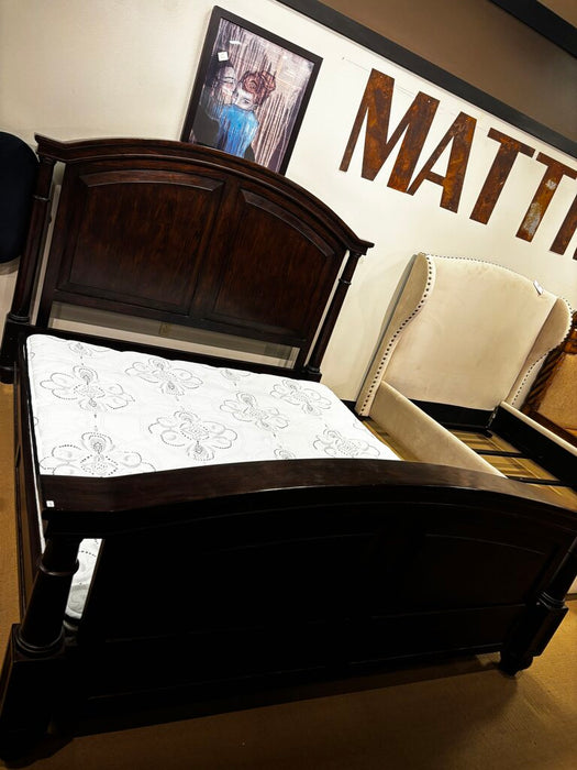 DW King Bedframe(MAK)