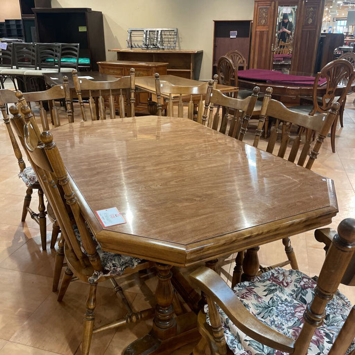 LW DR Table w/ 8CH's + 2LF's(LSH)