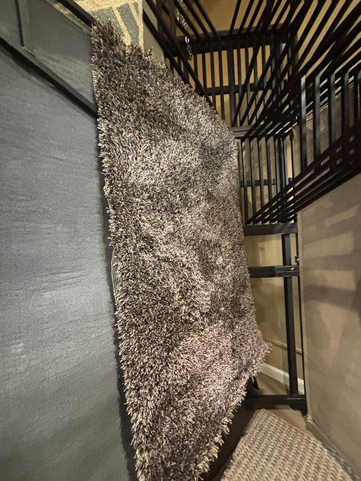 5x7" B/W Tuft Rug(SK)