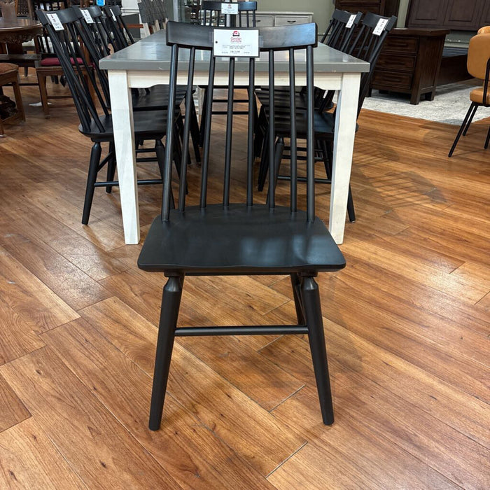 WINDSOR CHAIR - BLACK (BBL)