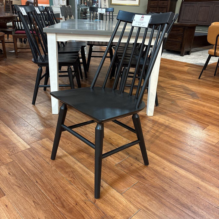 WINDSOR CHAIR - BLACK (BBL)