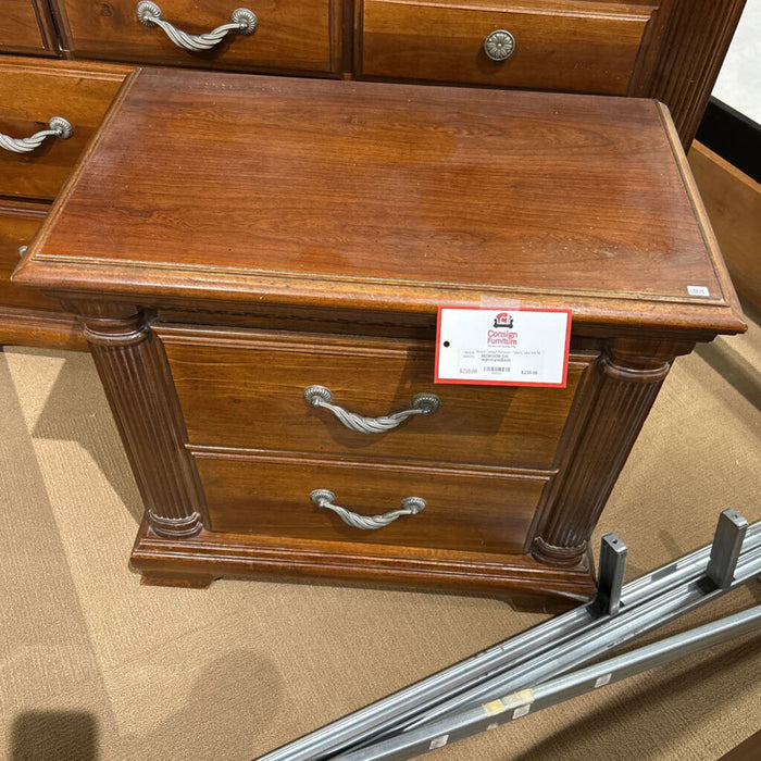 DW Nightstand(BAH)