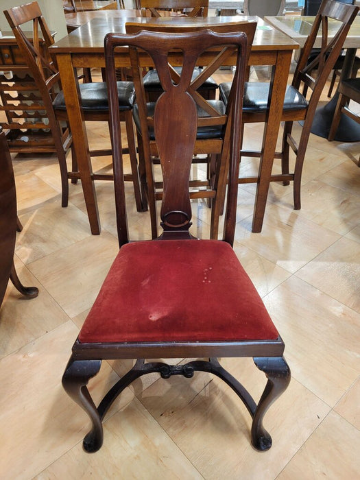 Queen Ann Table + Chairs (ALK)