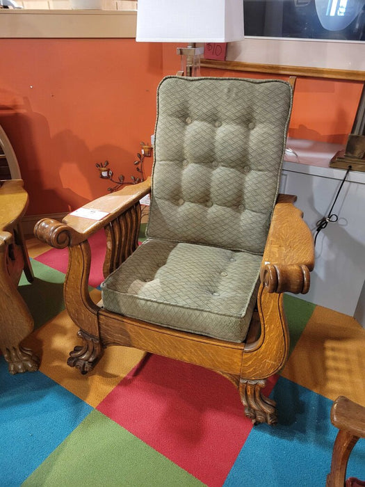 Antique CH w/ Dragonfeet(BAH)