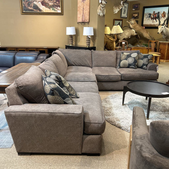 2PC Large Brown/Grey Sectional(IKH)