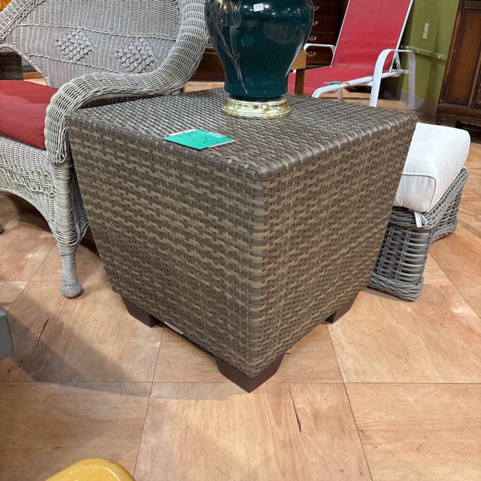 WHITECRAFT - Wicker Patio Side Tbl (BTK)