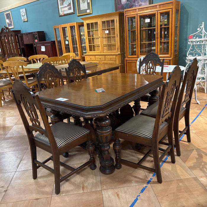 Antique Carved Dining Table with 6 Chairs (SKH)