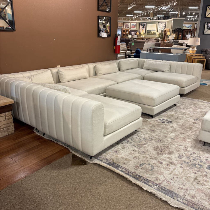 Rove Concepts White Sectional (LKLK)