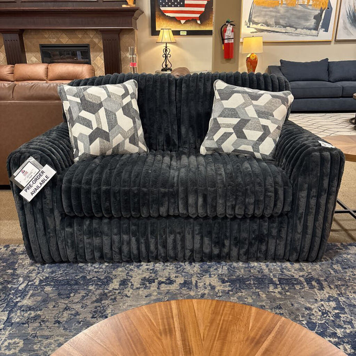 Midnight-Madness Loveseat (IAB)