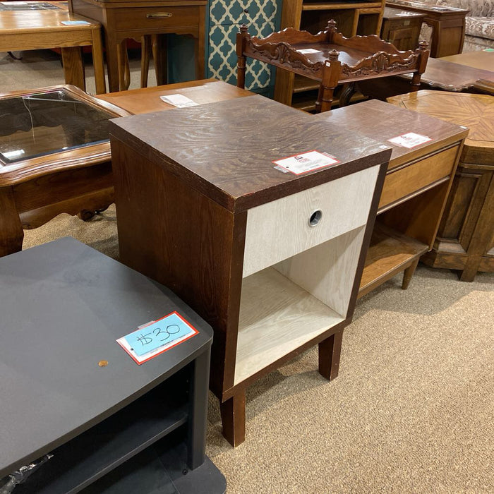 DW Two-Tone 1-Drawer End Table(LH)