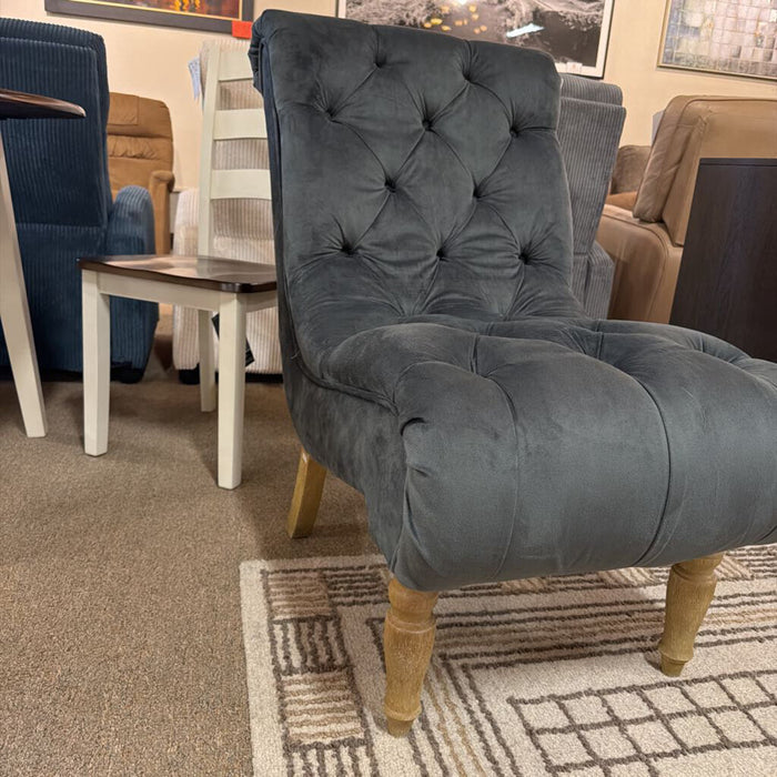 Basset Tufted Chair (ATH)